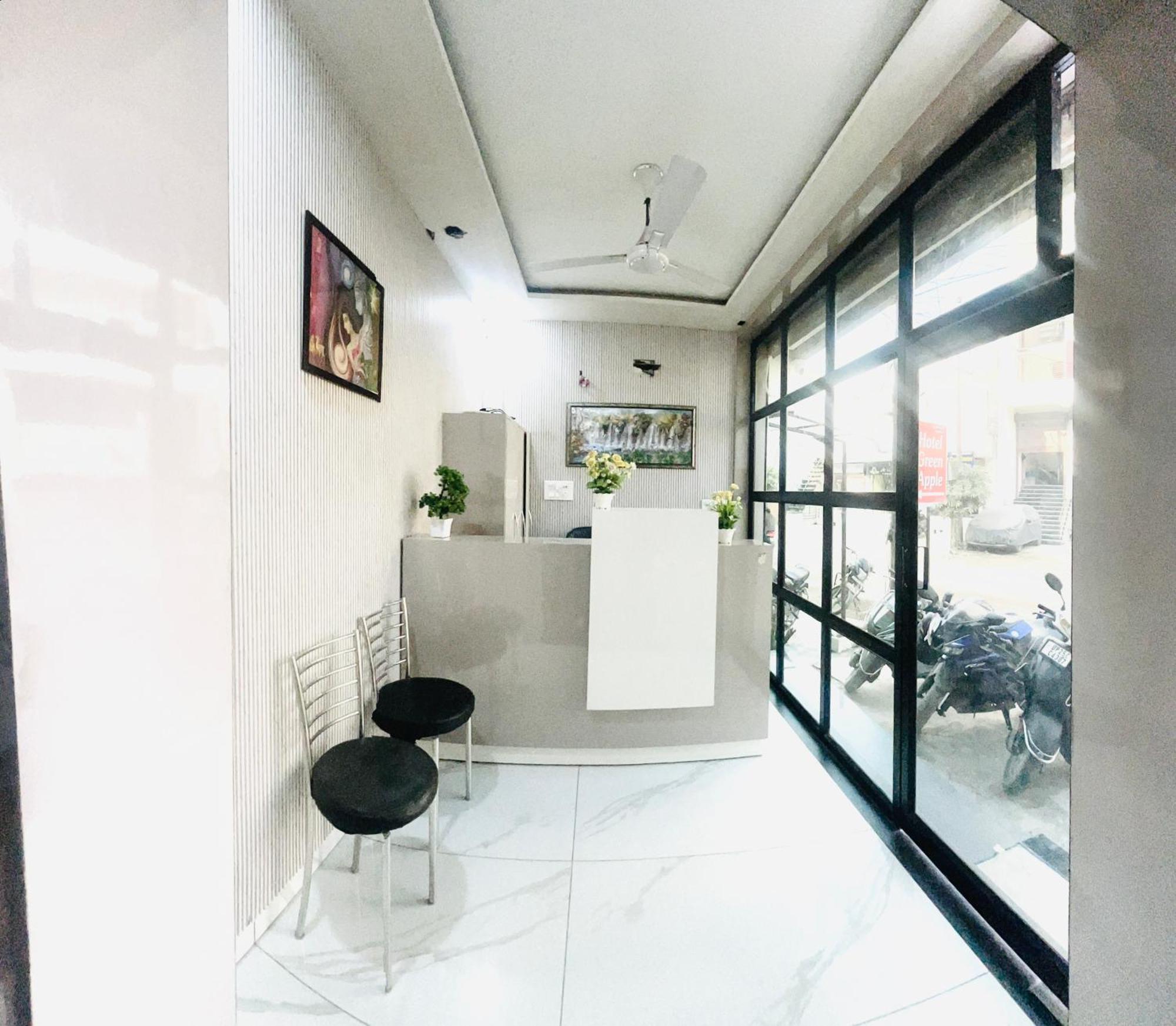 Hotel Green Apple Bareilly Luaran gambar