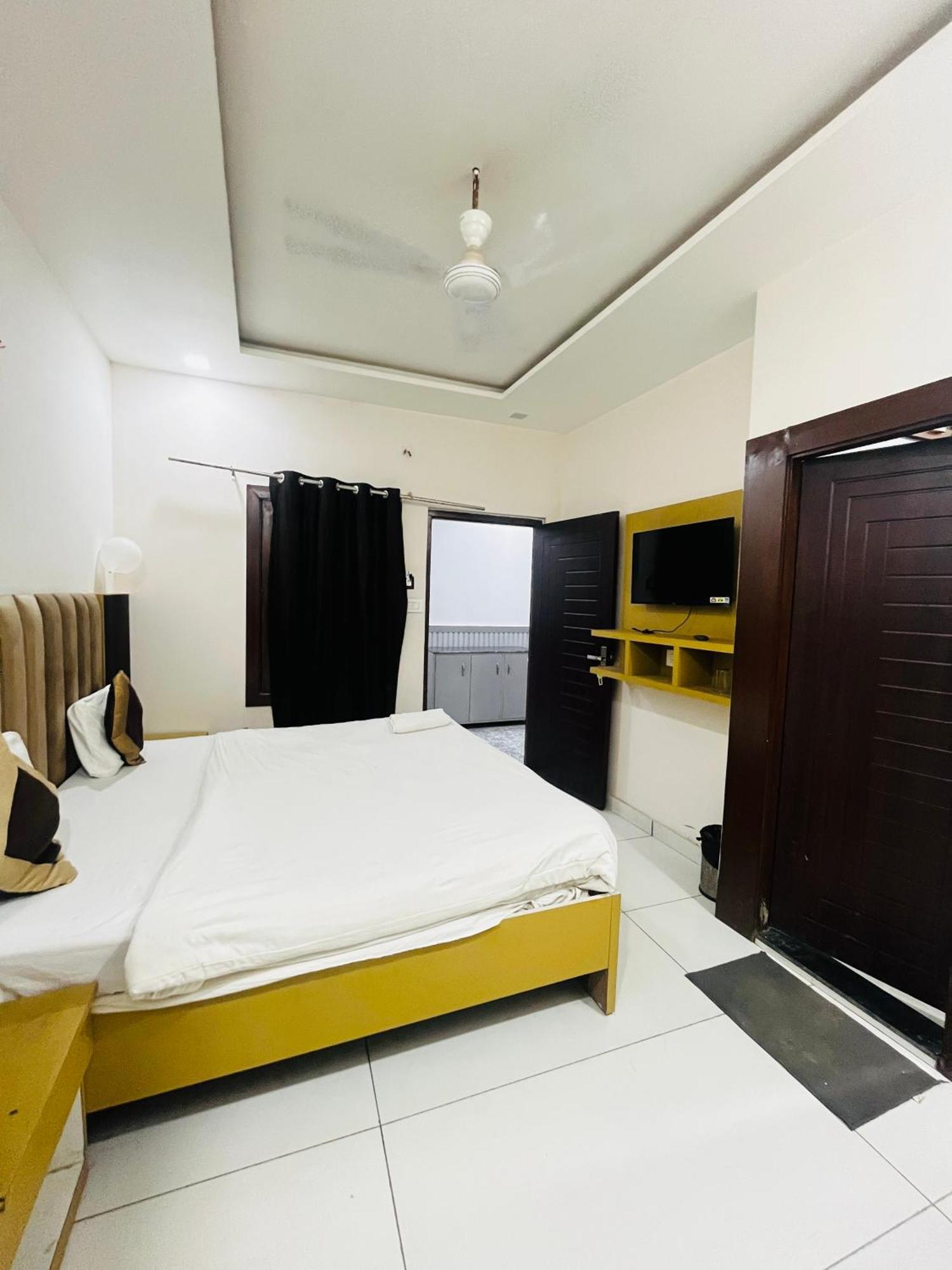 Hotel Green Apple Bareilly Luaran gambar