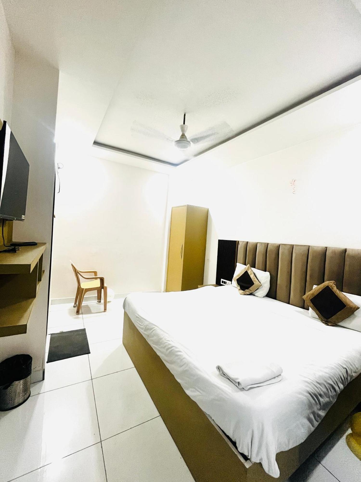 Hotel Green Apple Bareilly Luaran gambar