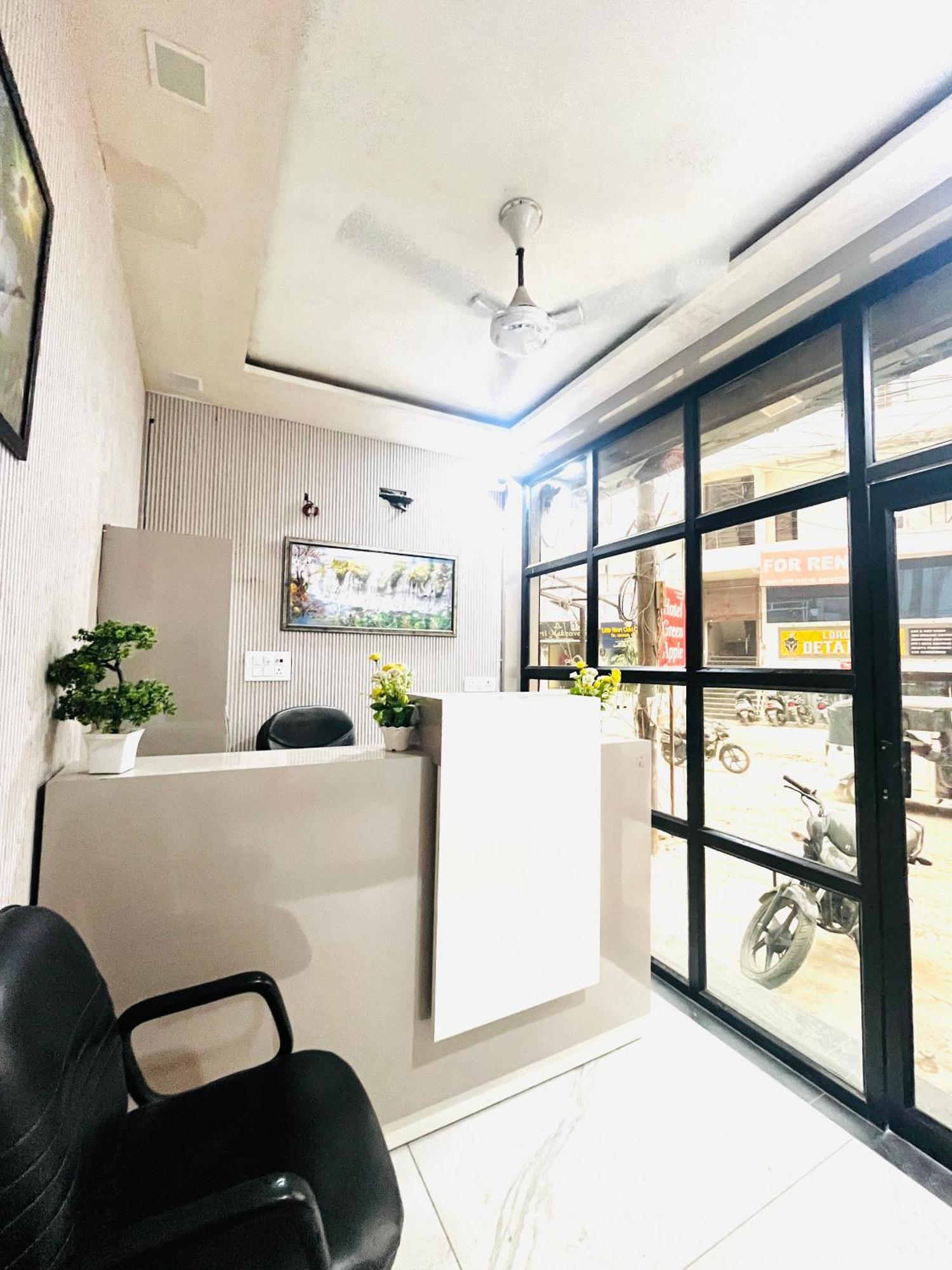 Hotel Green Apple Bareilly Luaran gambar